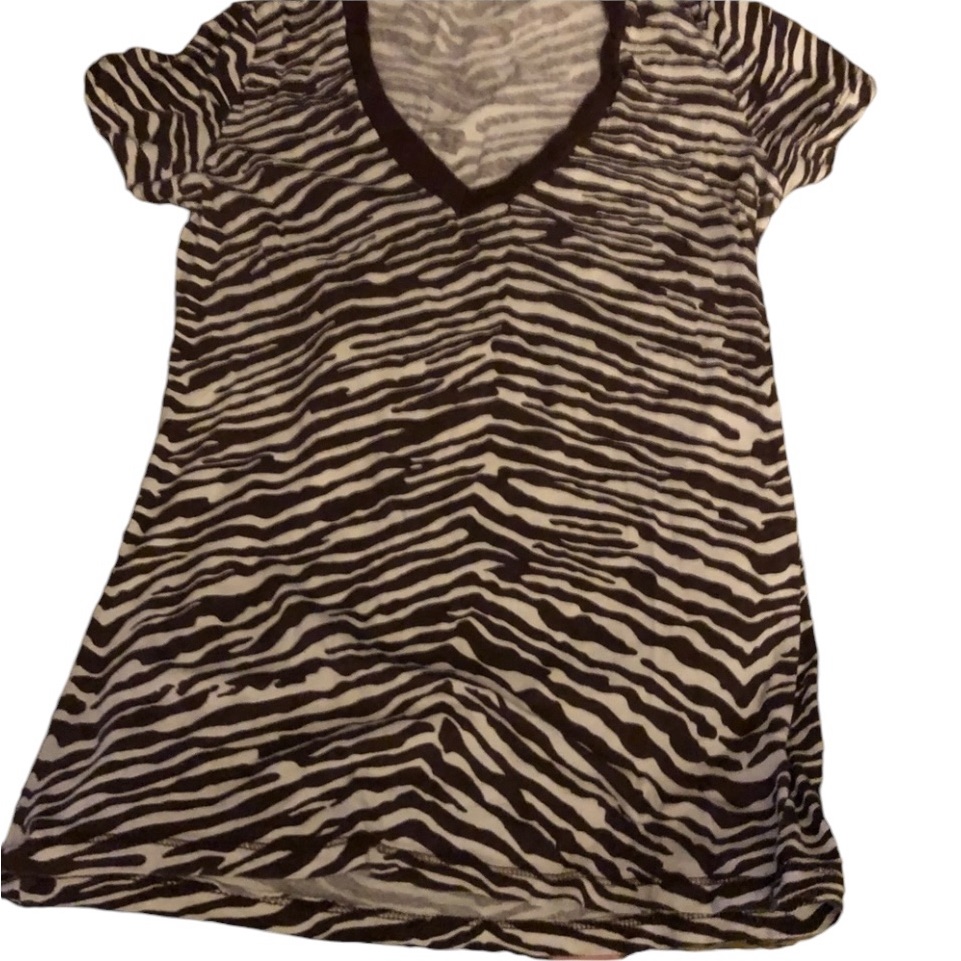 Xxi Size Medium Brown Zebra Print Size Medium Deep V- Neck Tee Lots Of Stretch